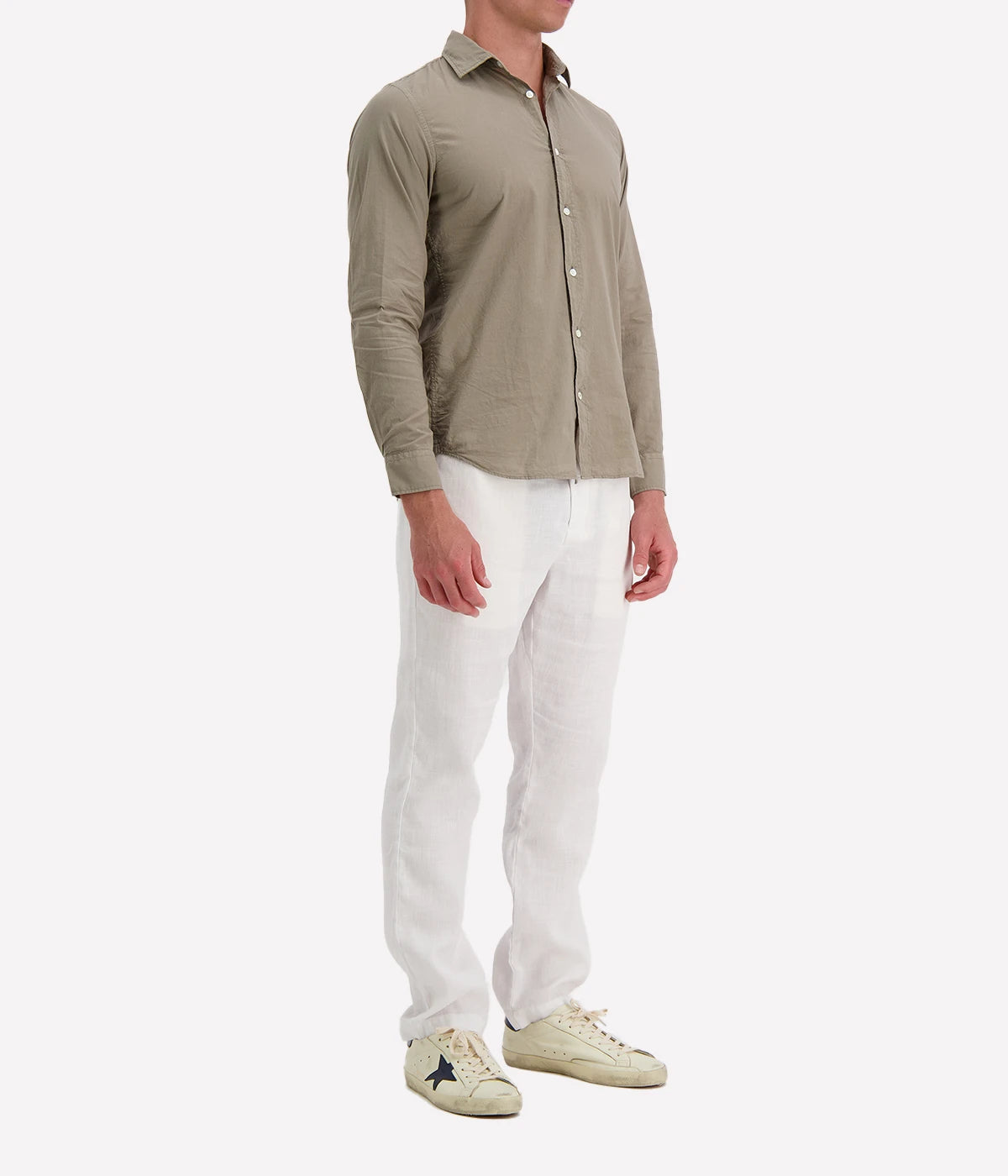 Side view of the Paul Woven Shirt by Hartford, showcasing the clean silhouette, chest pocket detail, and lightweight, breathable fabric. Designed with a regular fit, it provides both style and comfort for the modern man.