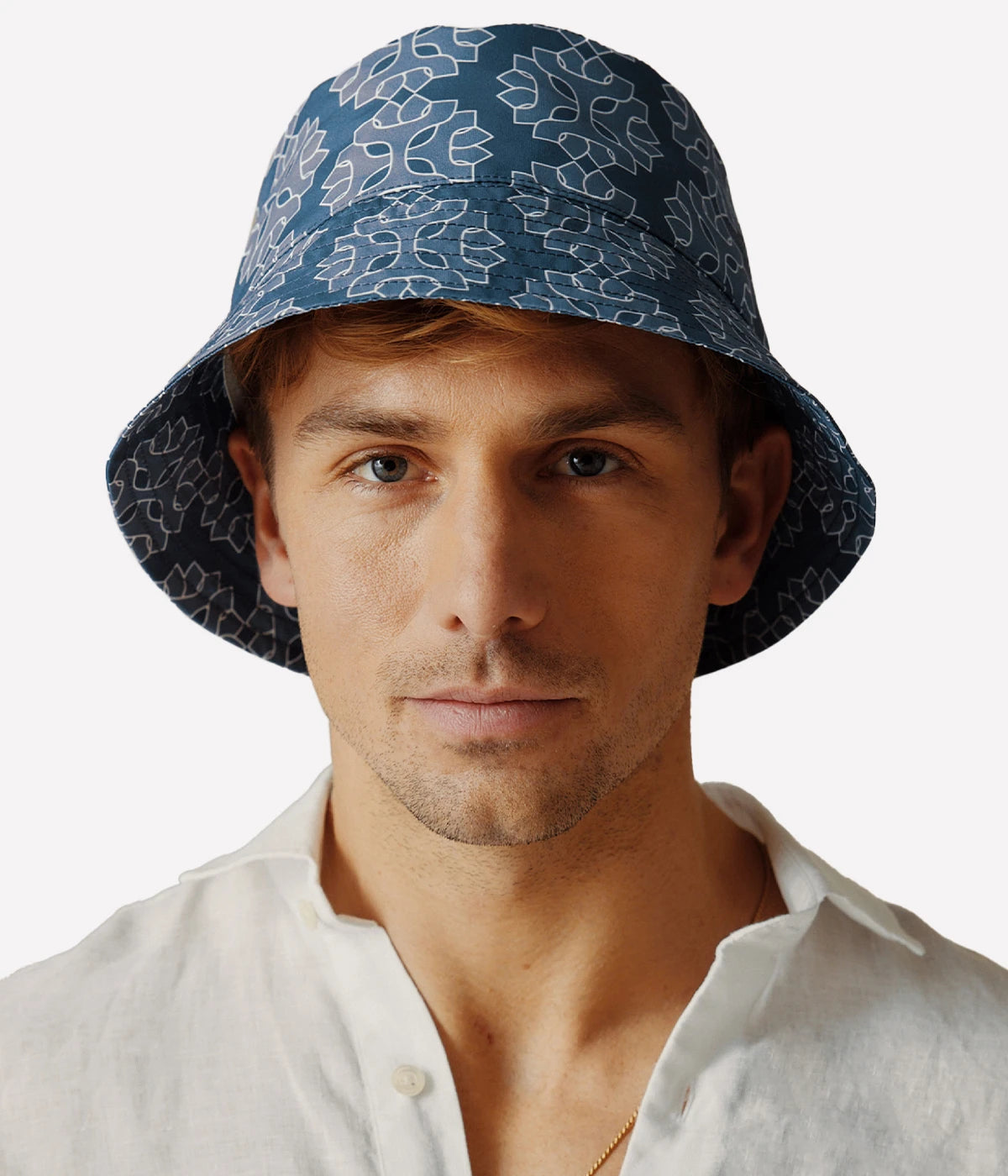 Leandro Medalhao Print Bucket Hat in Summer Nights & Cloud Blue