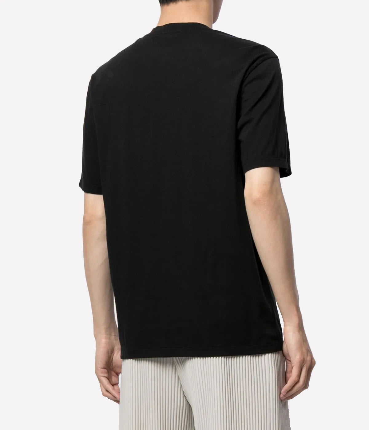 A short sleeve black t-shirt for men. Has a soft, lived-in feel. Wear everyday for a casual or dressed up look. Smooth and clean texture, perfect fit.
