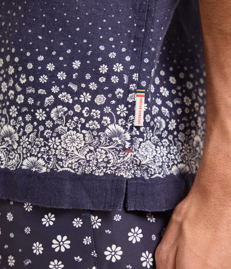 Maitan Plant in Night Iris