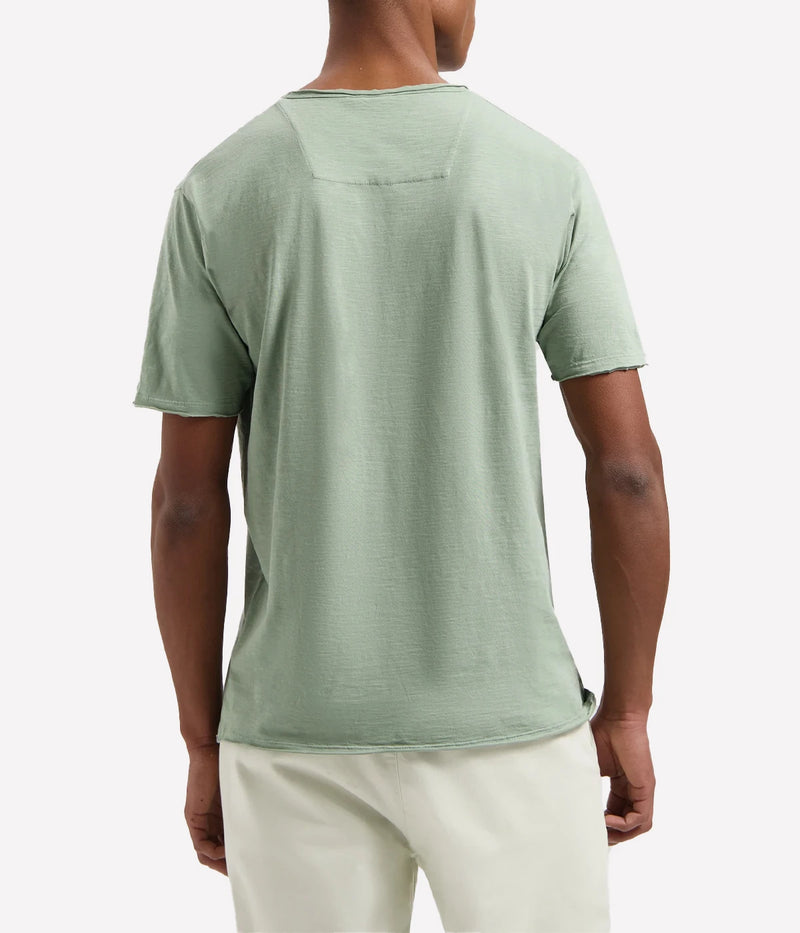 Men's organic cotton t-shirt in seasonal colours with raw edge detailing and regular fit