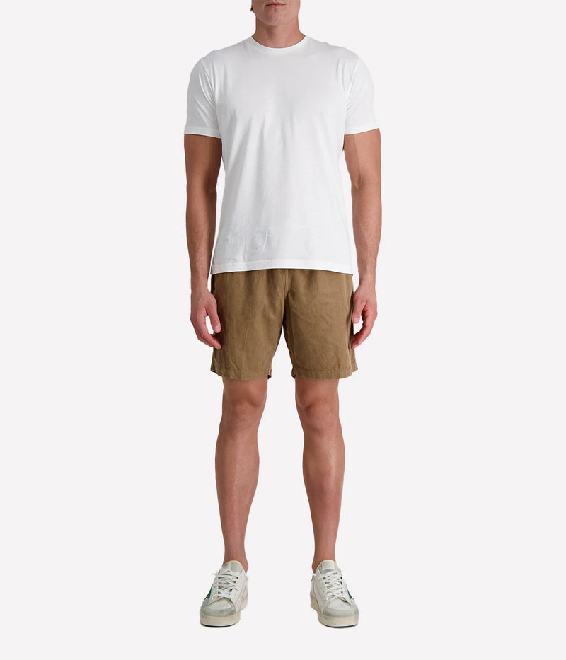 Hartford long-fit corduroy shorts in cigar with an elastic drawstring waistband and relaxed silhouette, made from 100% organic cotton for breathable summer comfort.