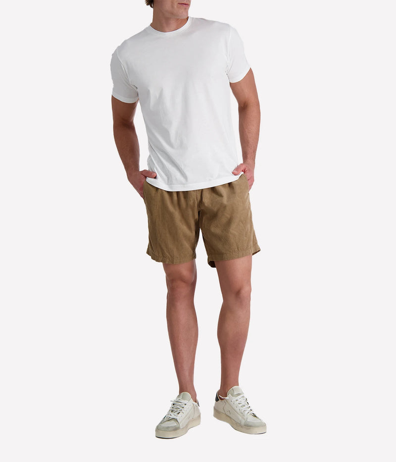Hartford long-fit corduroy shorts in cigar with an elastic drawstring waistband and relaxed silhouette, made from 100% organic cotton for breathable summer comfort.