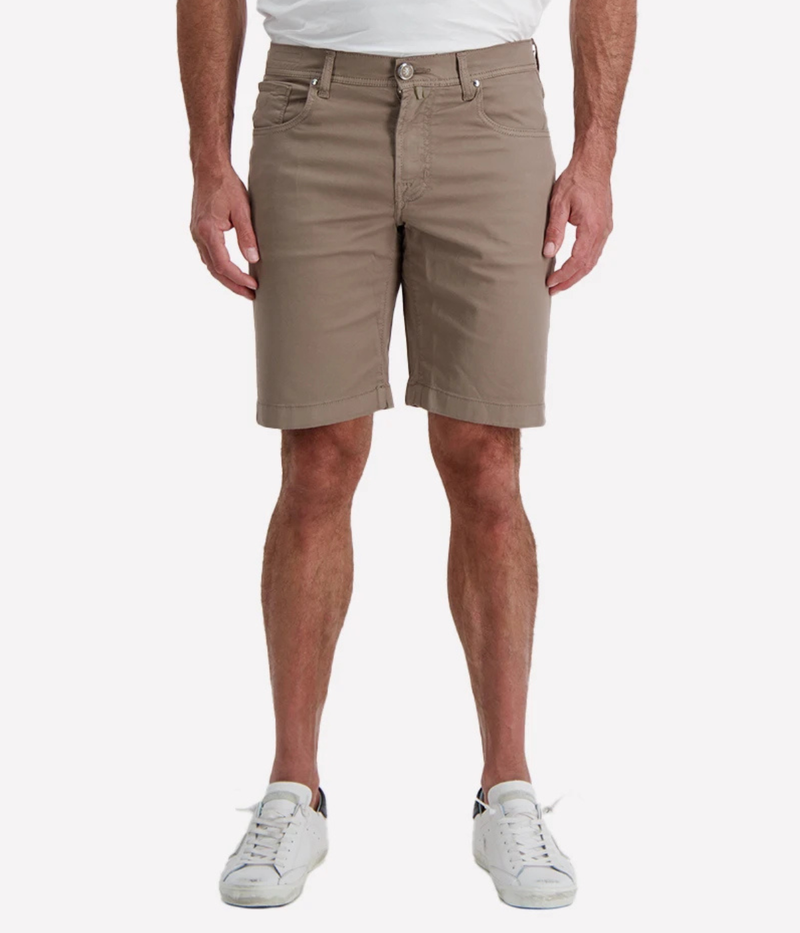 Jacob Cohën Nicolas Bermuda 5 PKT Slim Fit in Elephant Gray Suede Patch – Front View Tailored Bermuda Shorts