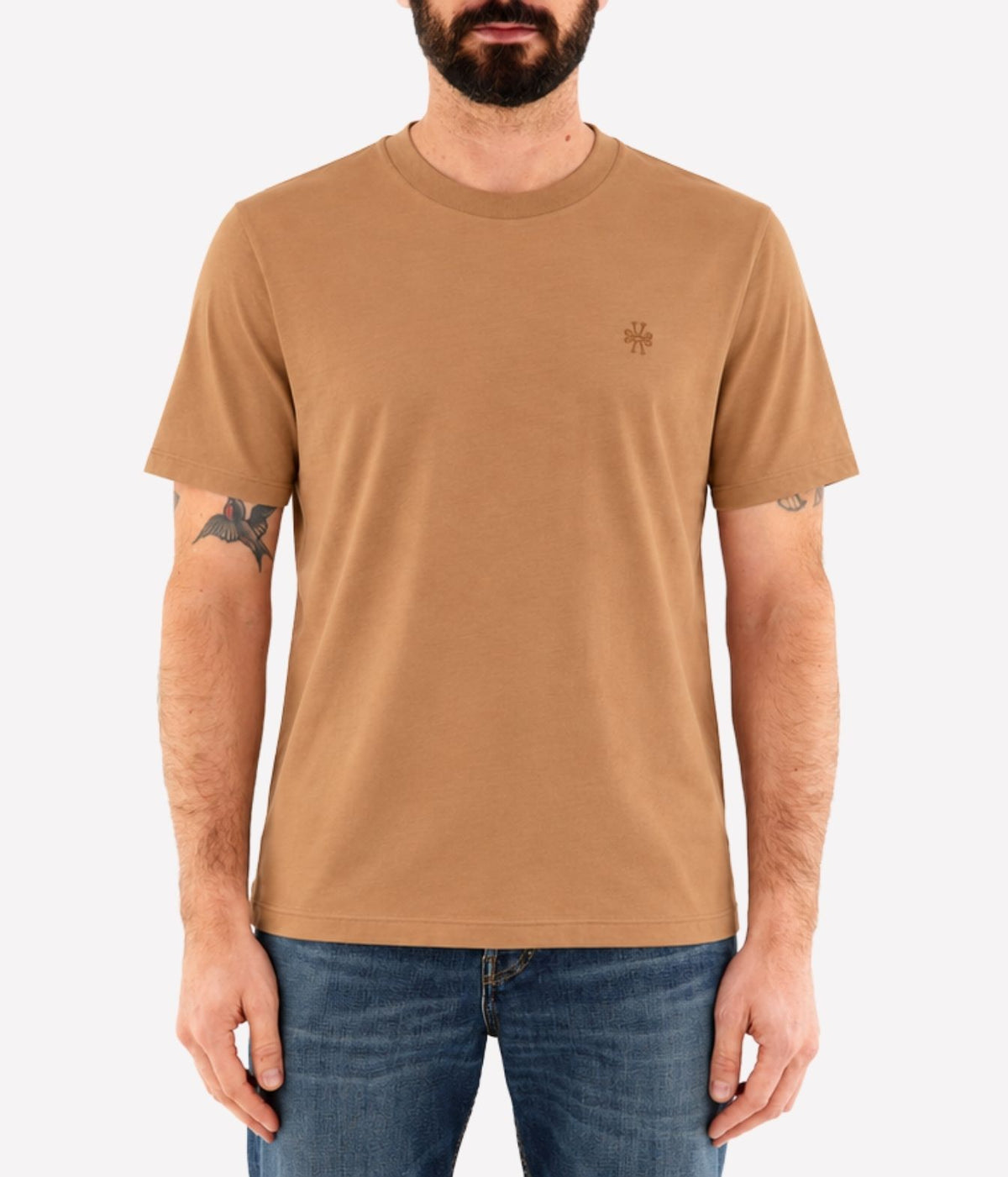Man wearing Jacob Cohën Girocollo Costina T-Shirt in Iced Coffee Brown with blue jeans, front view
