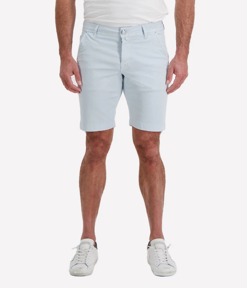Jacob Cohën Lou Bermuda 5 PKT Slim Fit in Azure Suede Patch – Front View Slim Fit Bermuda Shorts