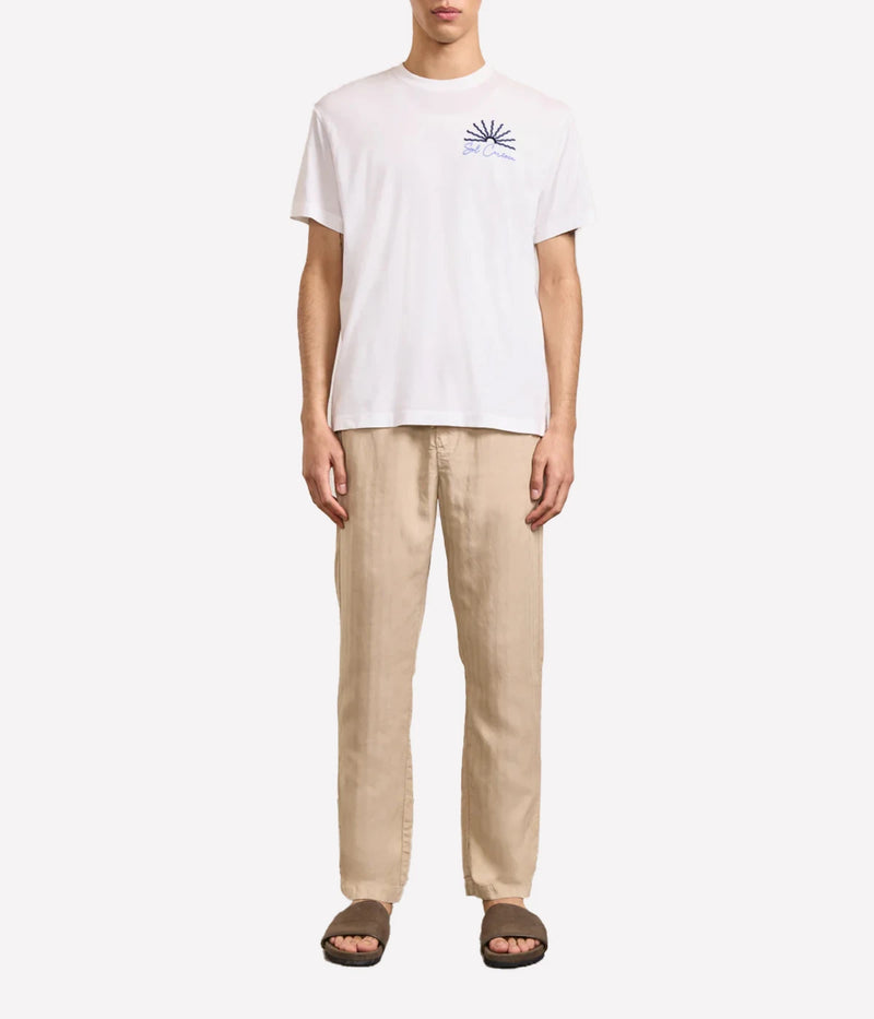Crew-neck t-shirt in medium-weight organic cotton with Sol Carioca embroidery on the chest and back. Regular fit with side slits.