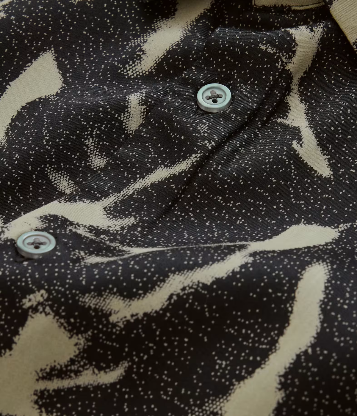 Ross Long Sleeve Shirt in Black