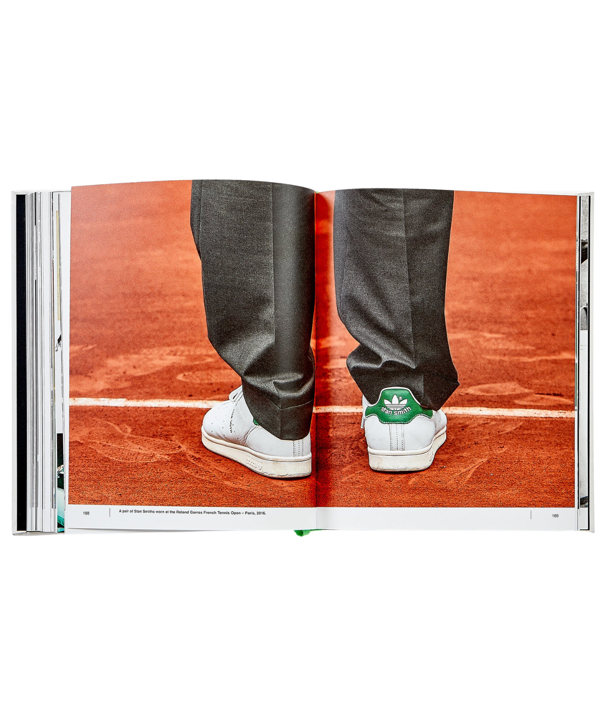Sneakers The Classics Book
