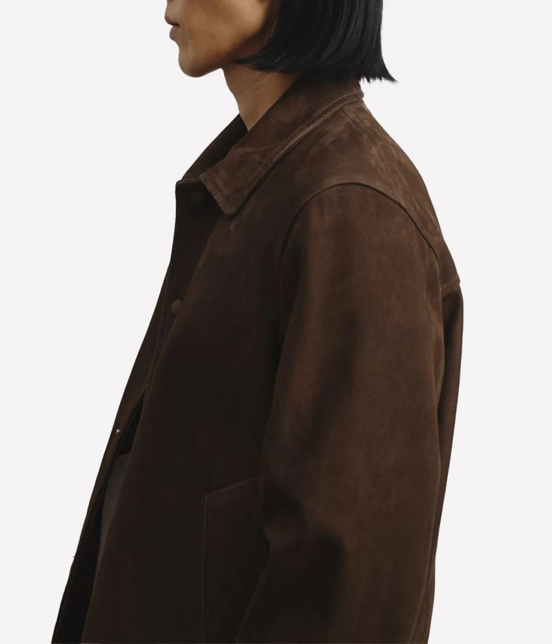 Coach jacket in lamb suede with a shortened body for a modern fit, made in Italy.