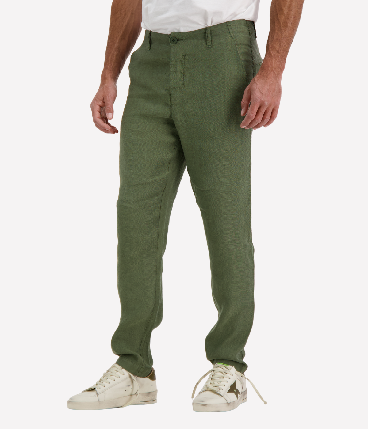 Men’s Transit linen blend trousers in light neutral tone with welt pockets and button closure, made in Italy.