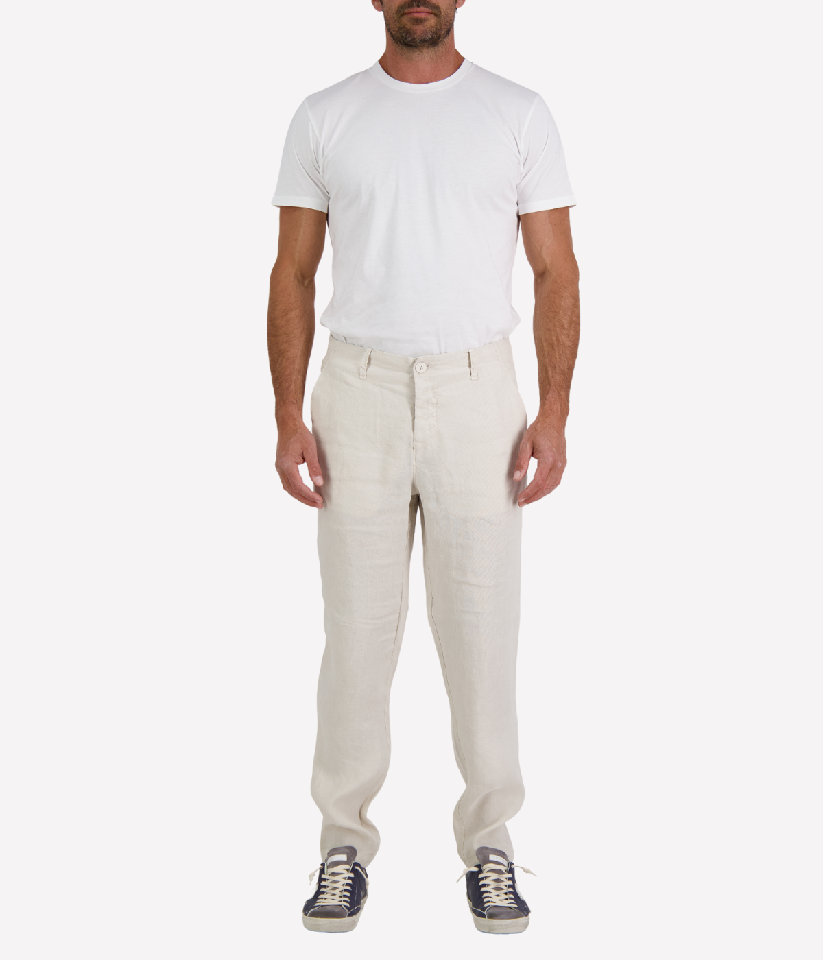 Men’s Transit linen blend trousers in light neutral tone with welt pockets and button closure, made in Italy.