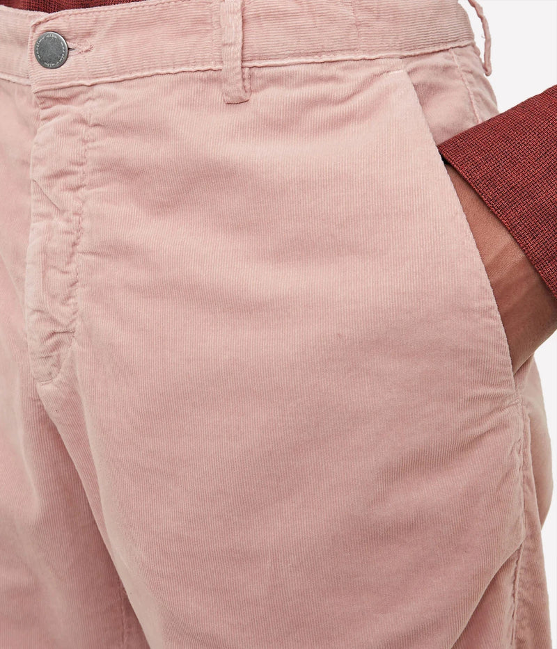 Men's baby corduroy Bermuda shorts with a relaxed fit, slant pockets, and a clean finish.