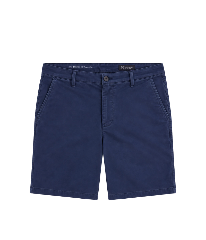 Wanderer Short in Stormy Night
