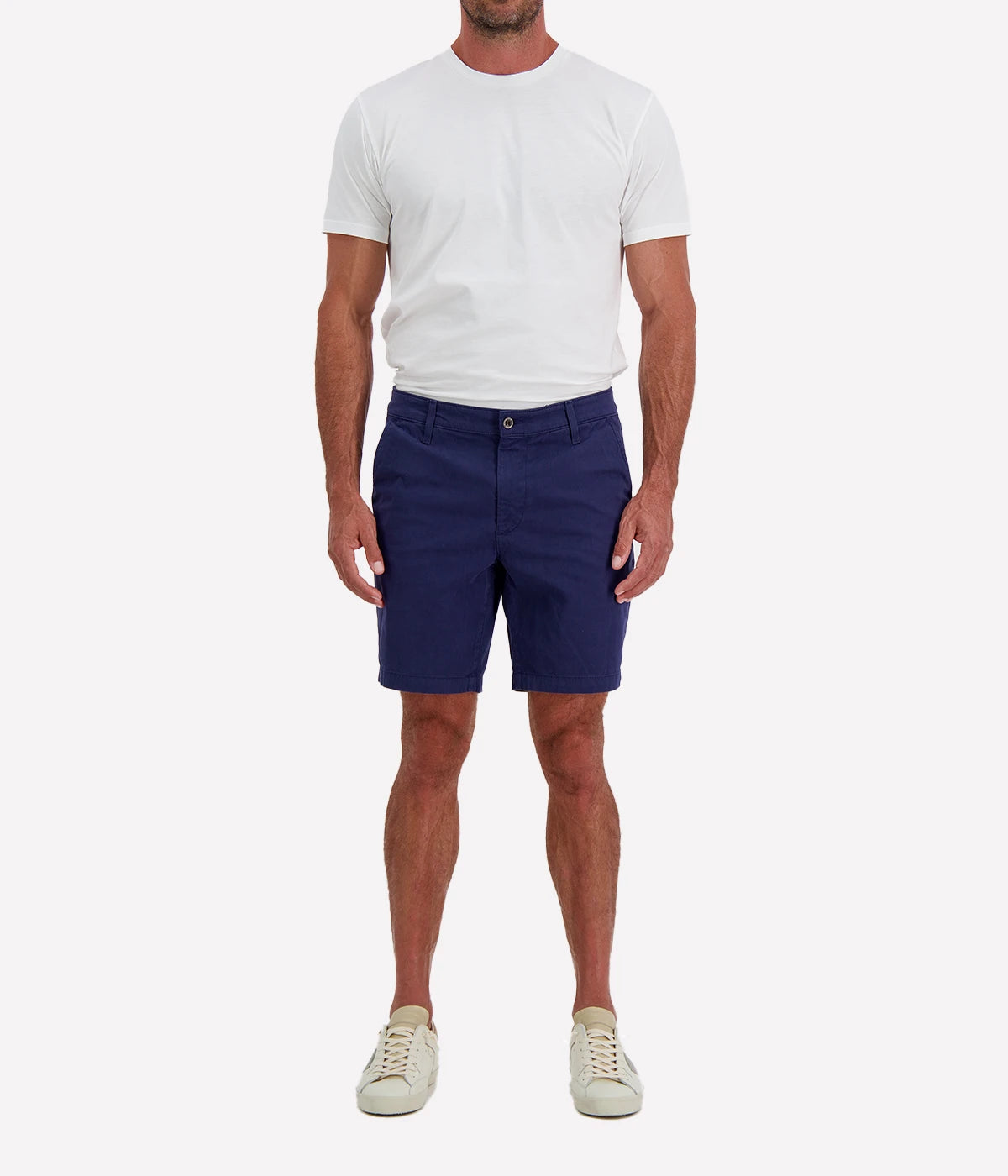 Wanderer Short in Stormy Night