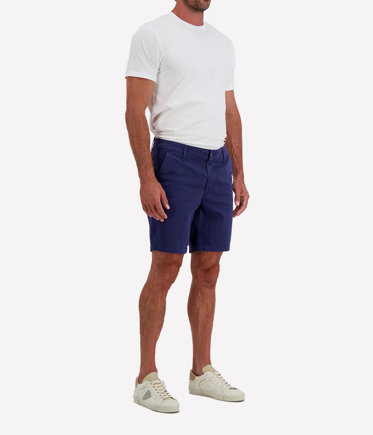 Wanderer Short in Stormy Night