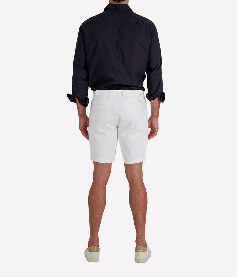 Wanderer Short in White