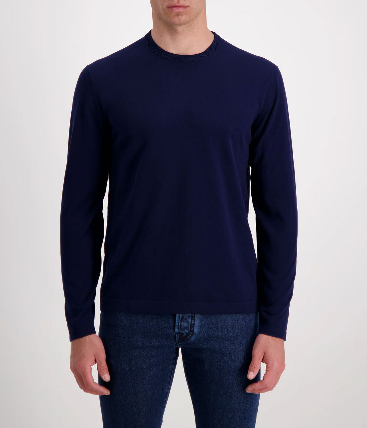 Gran Sasso long sleeve crewneck in 100% merino wool, durable and comfortable, perfect for any occasion, made in Italy