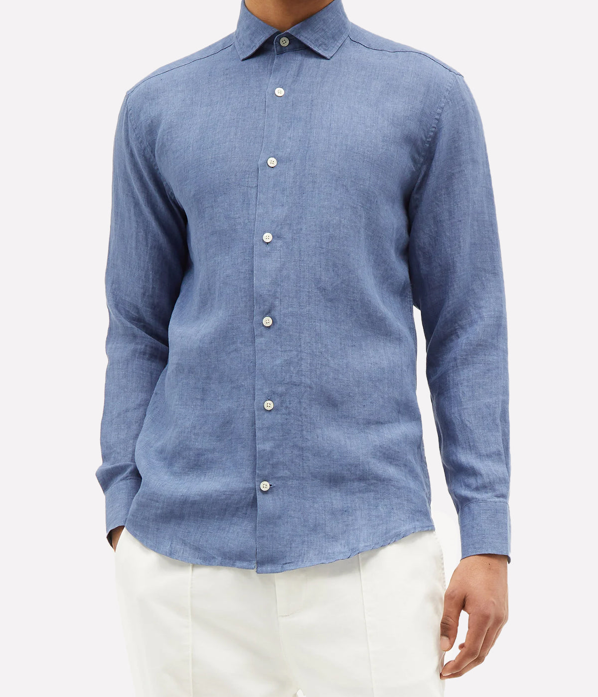 Front view of the Antonio Long Sleeve Linen Shirt by Frescobol Carioca, crafted from 100% fine Italian linen. This luxury men's dress shirt features a structured dress collar with stiffeners, imitation mother of pearl buttons, and a full placket. Designed in a regular fit, it blends relaxed tailoring with refined style for effortless occasion dressing.