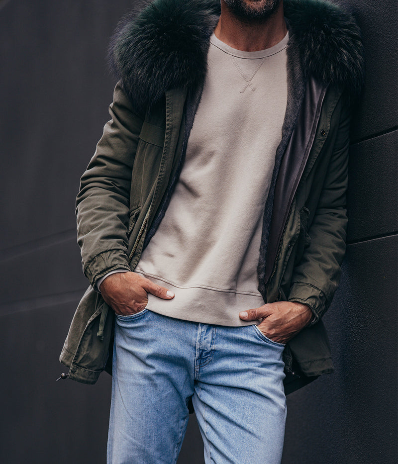 Men Knitted Sweatshirt in 08
