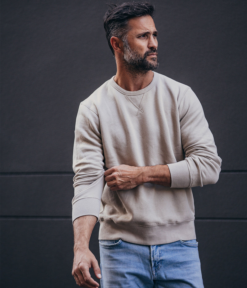 Men Knitted Sweatshirt in 08