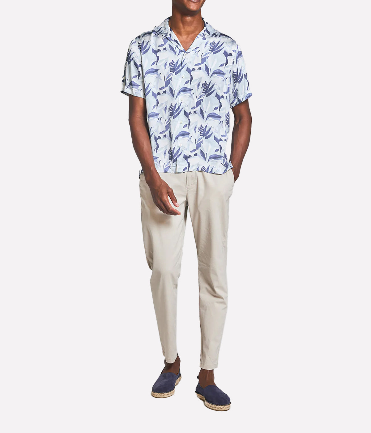 Roberto Silk Short Sleeve Shirt Tropico Print in Cool Bue