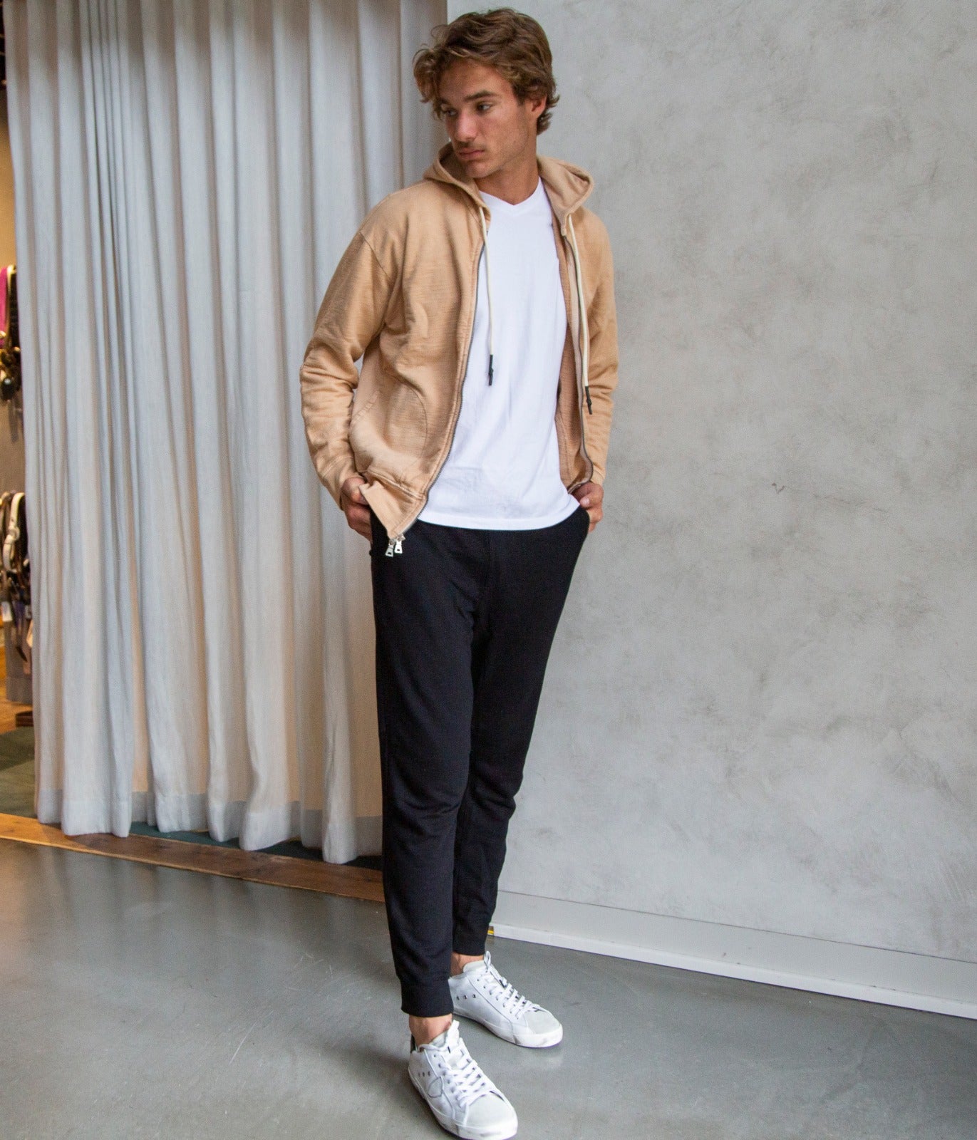Kenji Jogger in True Black