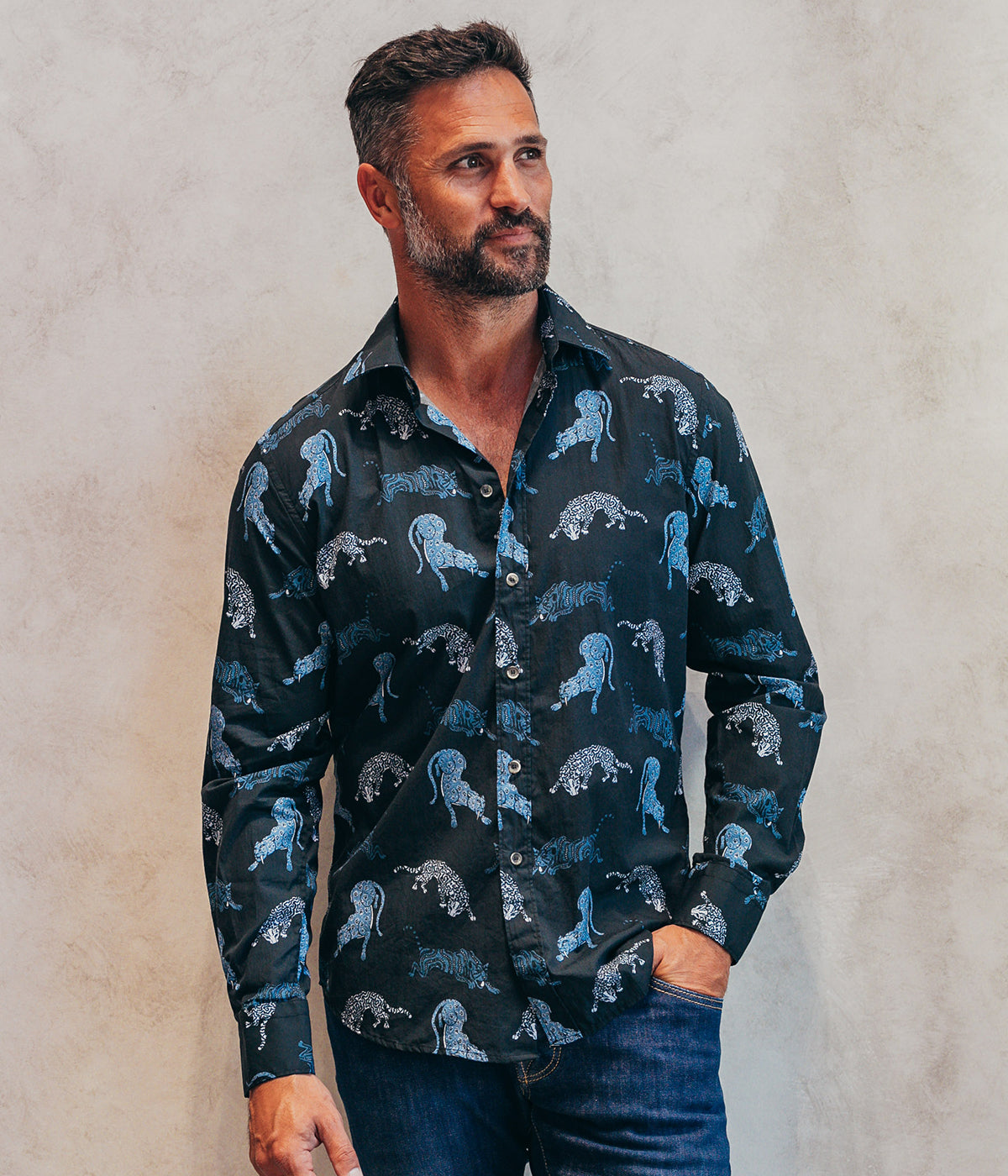 Slim Fit Shirt in Dark Blue Animal Pattern